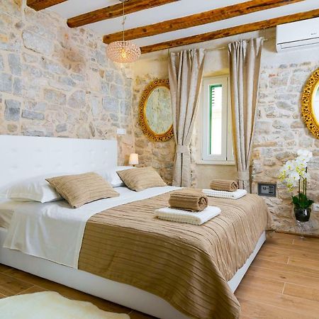 Lux Aurelius In Split Centre Old Town Hotel Exterior photo